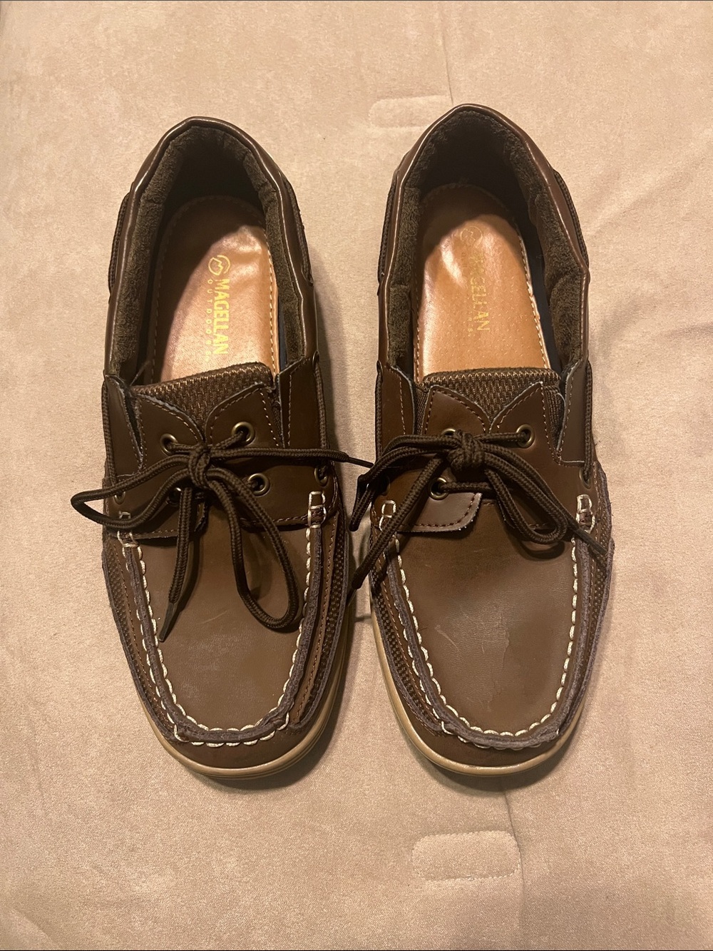 Magellan Men's Dark Brown Lace-Up Boat Shoes. Size 9 D.